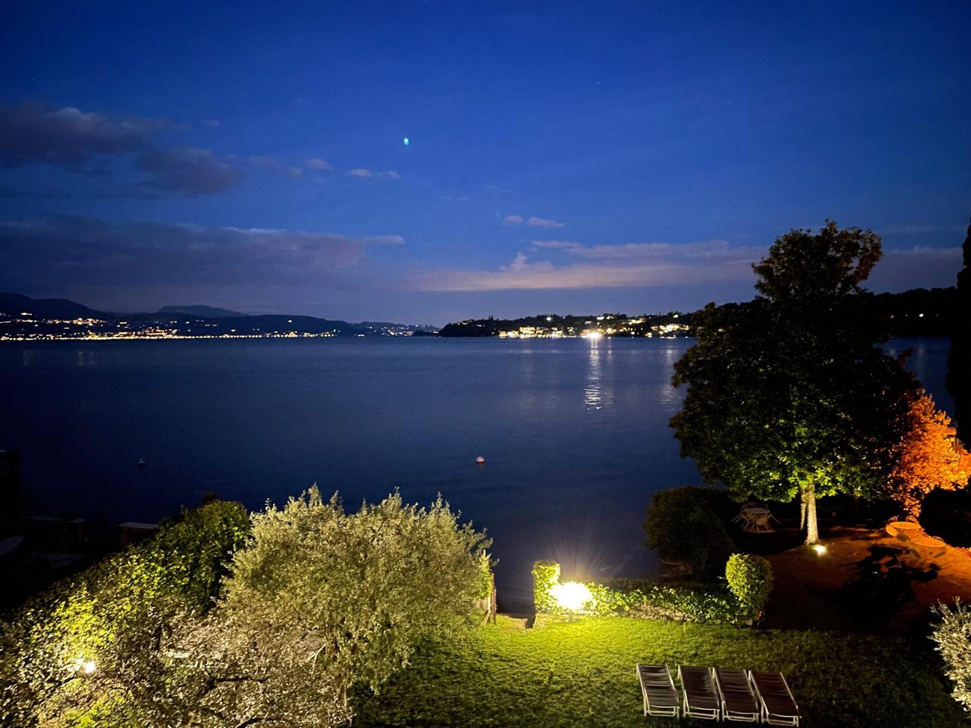 Luxury Lakeside Apartment Right On The Water サロ エクステリア 写真