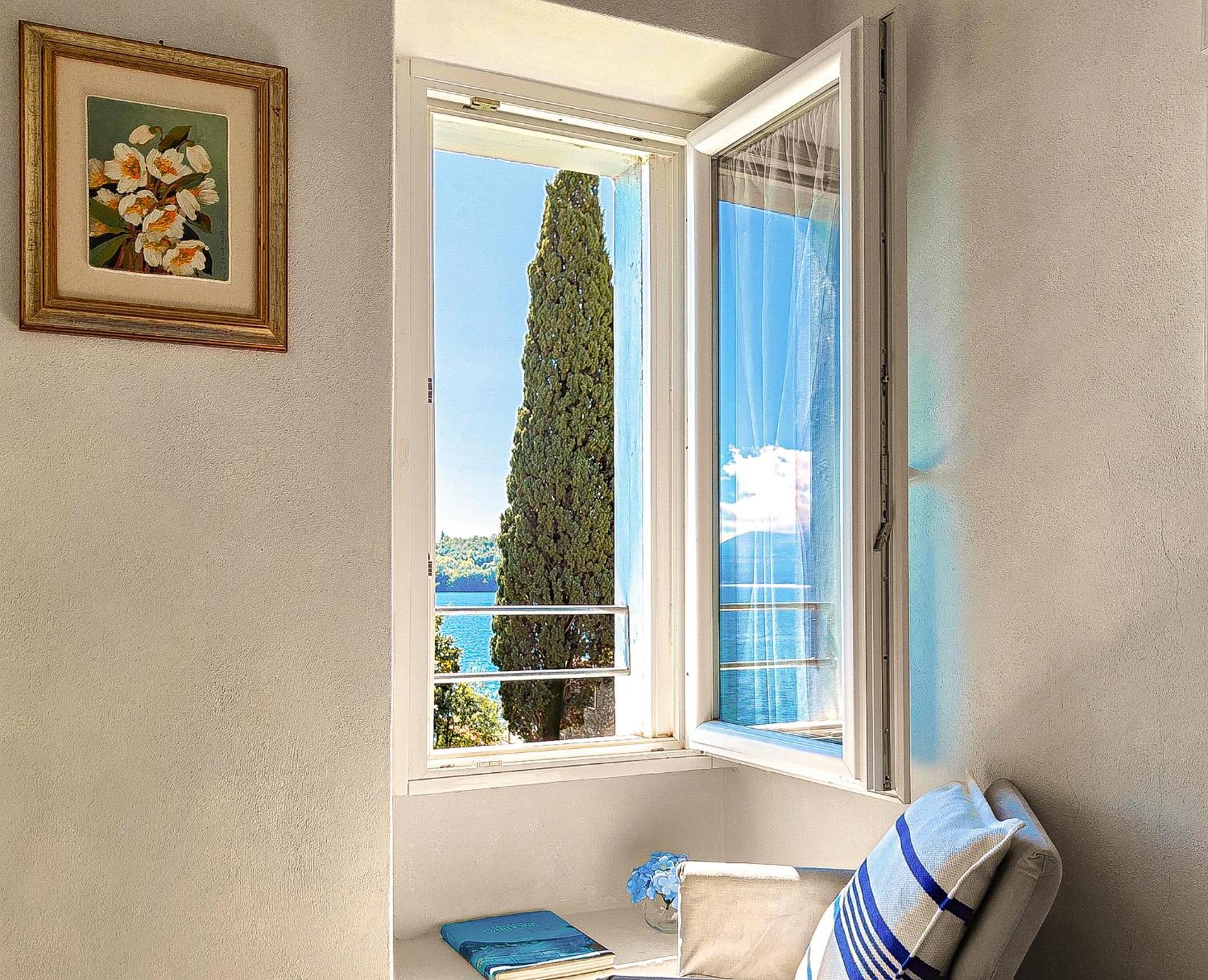Luxury Lakeside Apartment Right On The Water サロ エクステリア 写真