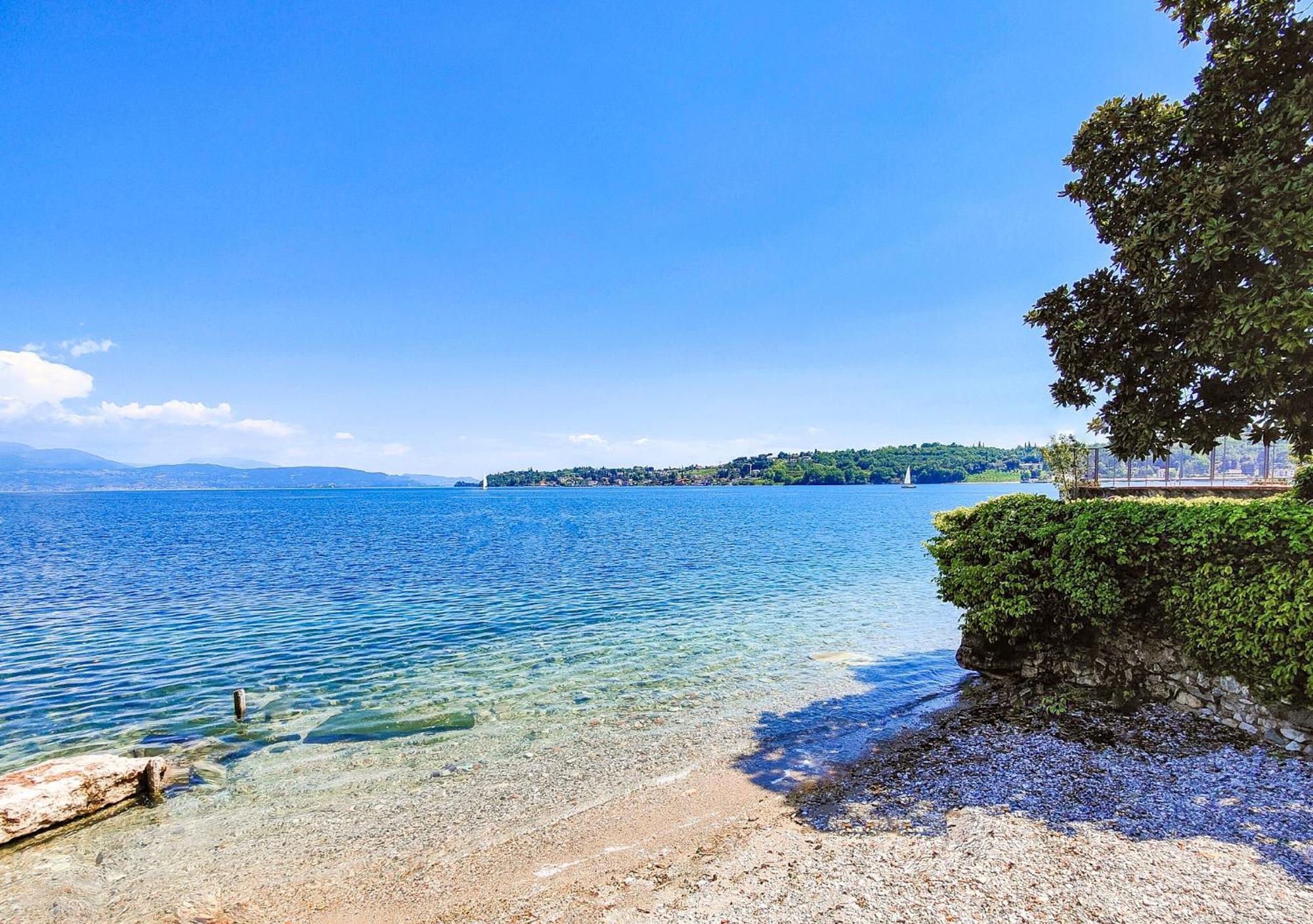 Luxury Lakeside Apartment Right On The Water サロ エクステリア 写真