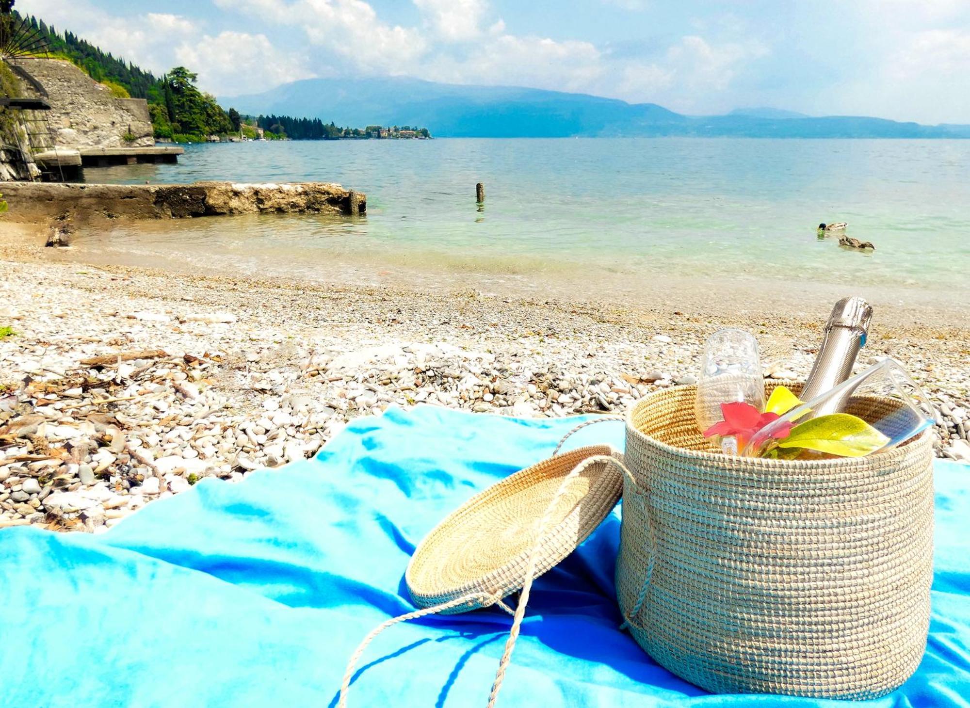 Luxury Lakeside Apartment Right On The Water サロ エクステリア 写真